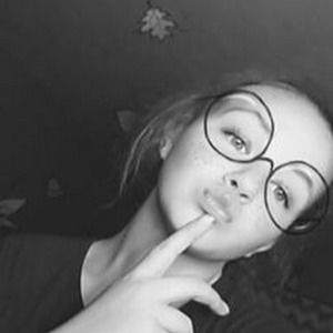 Meet your Posher, Kassandra